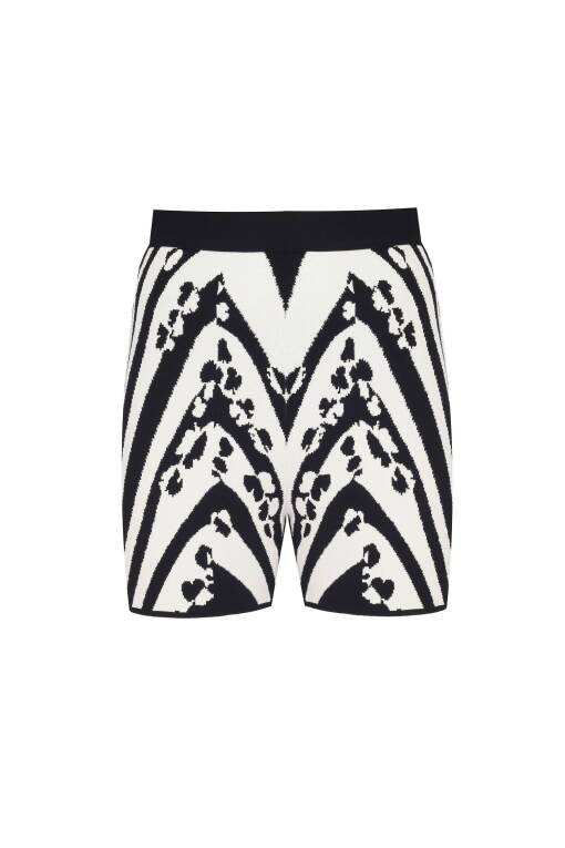 Black and White Patterned Shorts - 4