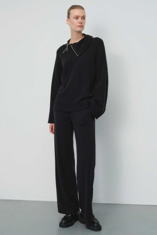 Black Shoulder Zippered Sweater - 3
