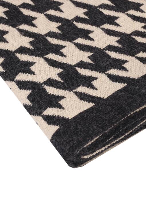 Blanket in Anthracite and Beige - 3