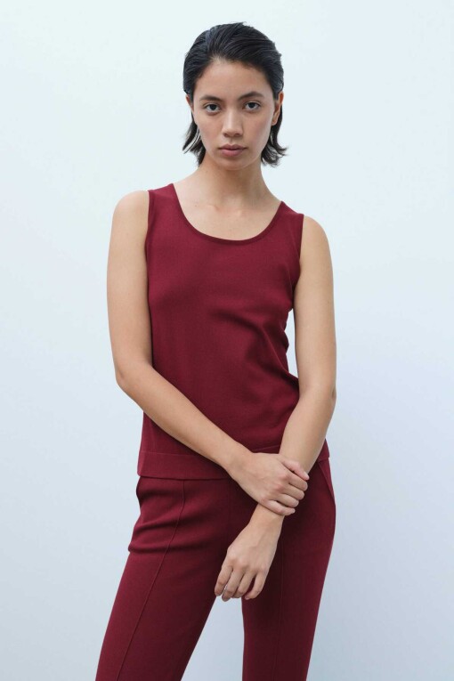 Burgundy Sleeveless Women’s Tank Top 