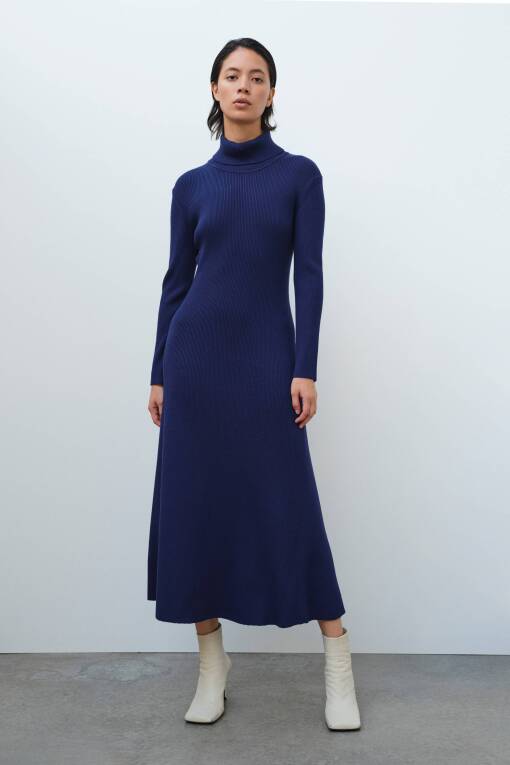 Boğazlı Mavi Triko Elbise - 1