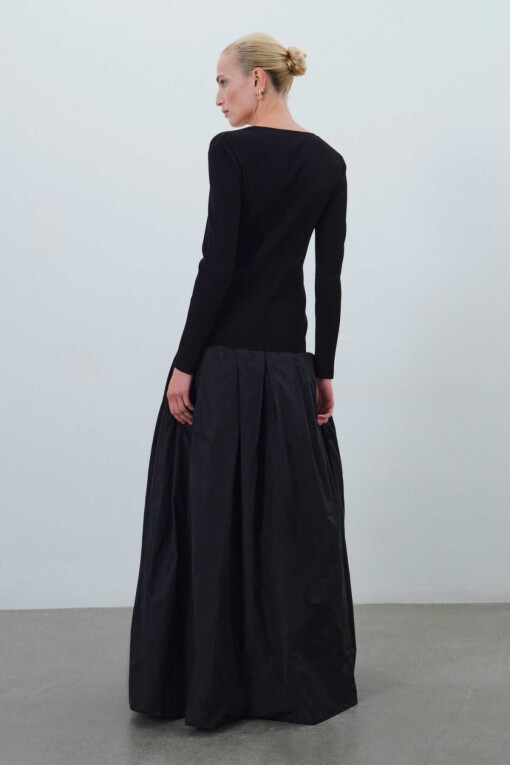 Siyah Kontrast Kumaşlı Uzun Elbise - 3