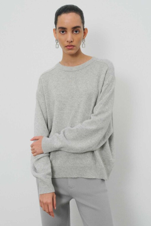 Gray Round Neck Knit Women's Sweater 