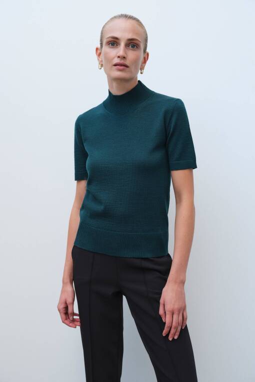 Half Turtleneck Green Sweater - 1