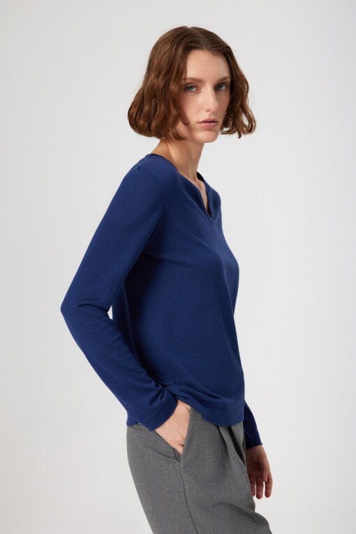 Indigo V-Neck Long Sleeve Women's Sweater 