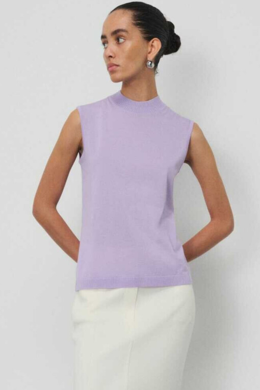 Lilac Half Turtleneck Sleeveless Knit Blouse 