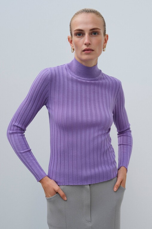 Lilac Pullover with Half Turtleneck 