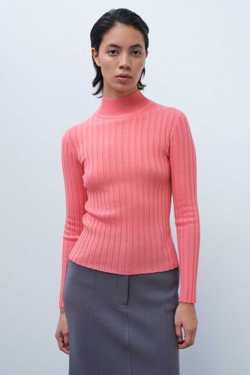 Pink Pullover with Half Turtleneck - 2
