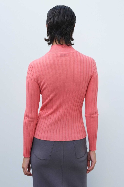 Pink Pullover with Half Turtleneck - 3