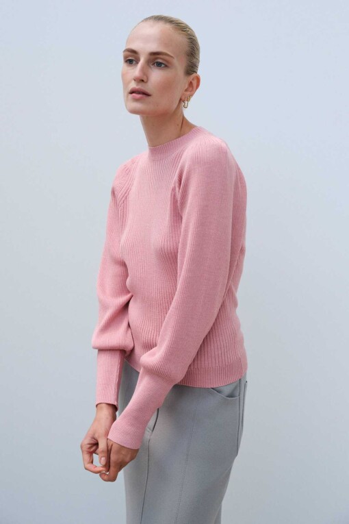 Pink Ribbed Bicycle Neck Women’s Sweater 