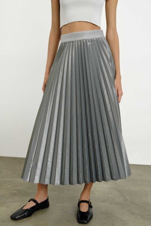 Pleated Metallic Anthracite Skirt 