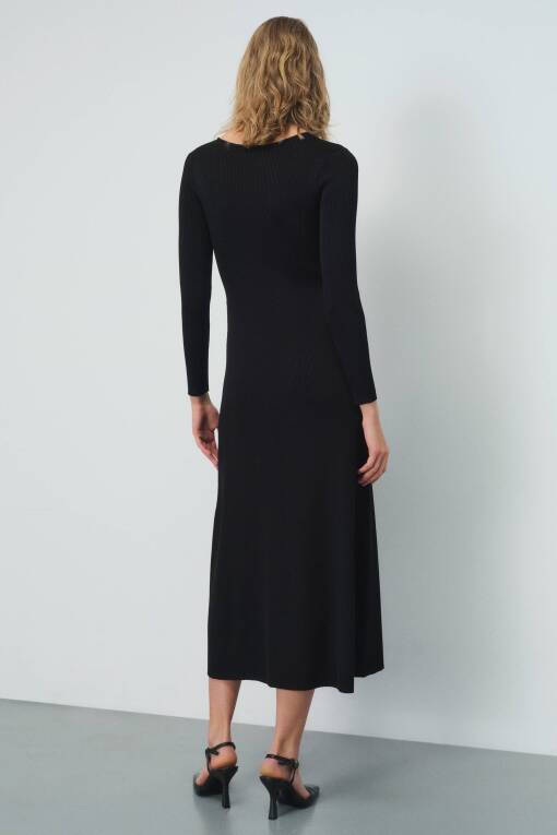 Black Long Knitwear Dress with Collar Detail - 3