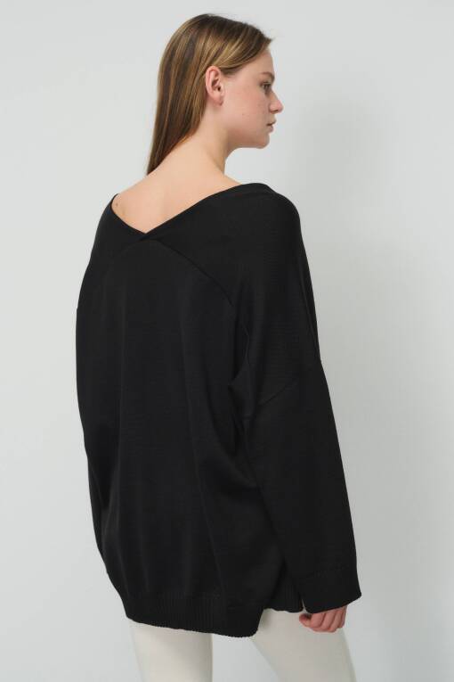 Black Sweater - 3