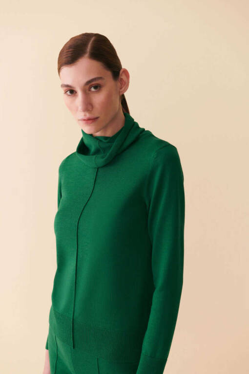Green Sweater - 4