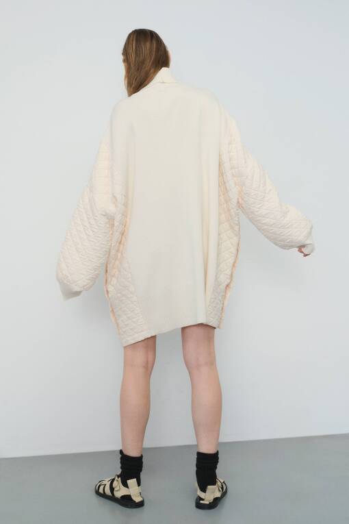 Off White Quilted Detail Turtleneck Poncho - 3