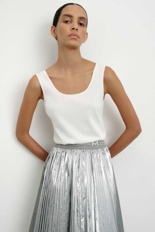 Pleated Metallic Short Skirt - 3