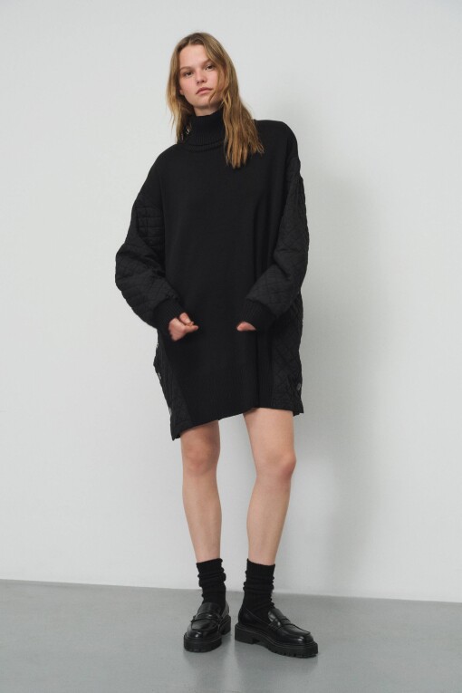 Quilted Detail Turtleneck Black Poncho 