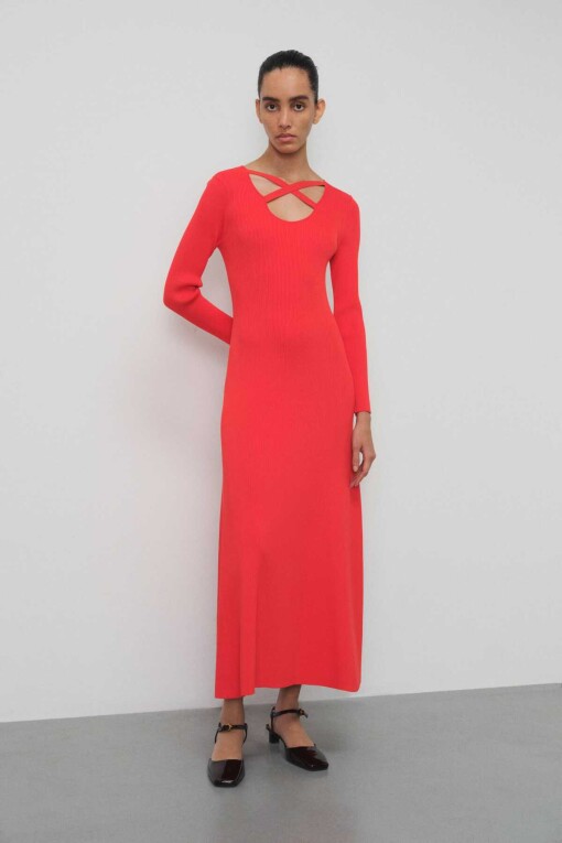 Red Long Knitwear Dress with Collar Detail - 1
