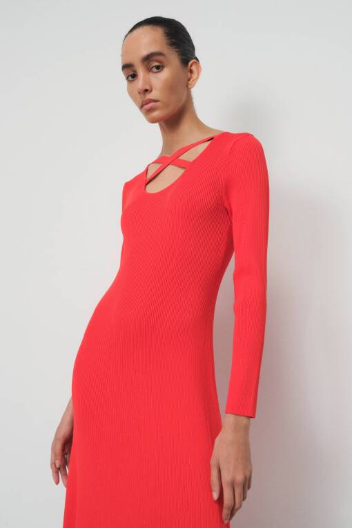 Red Long Knitwear Dress with Collar Detail - 2