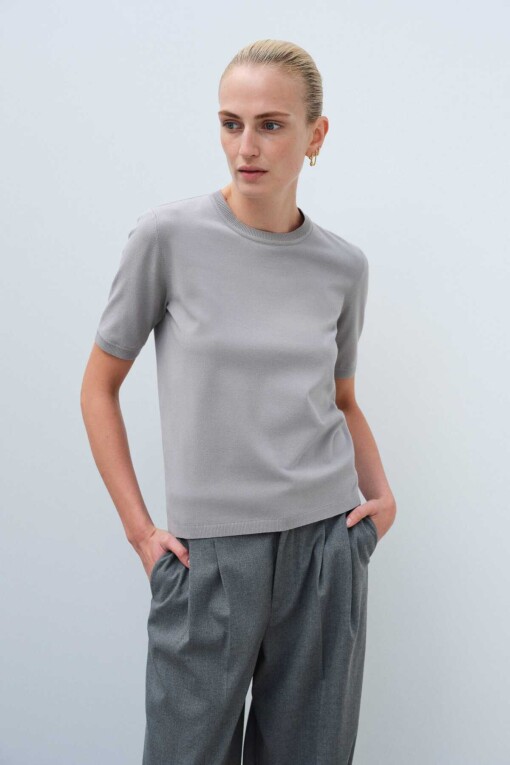 Short Sleeve Slim Fit Gray Knit Women’s Sweater 