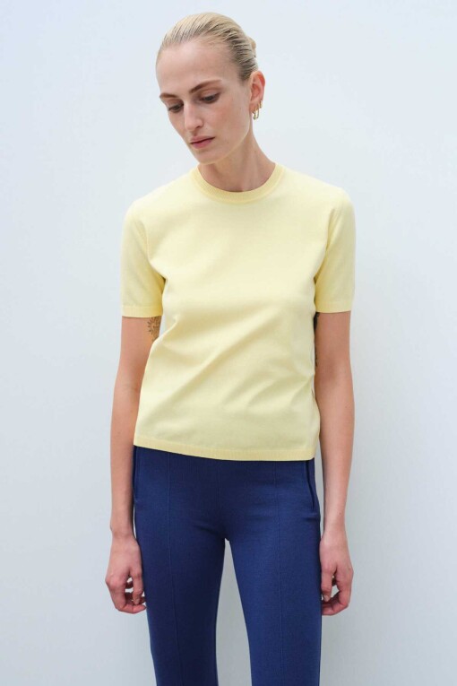 Short Sleeve Yellow Women’s Sweater 