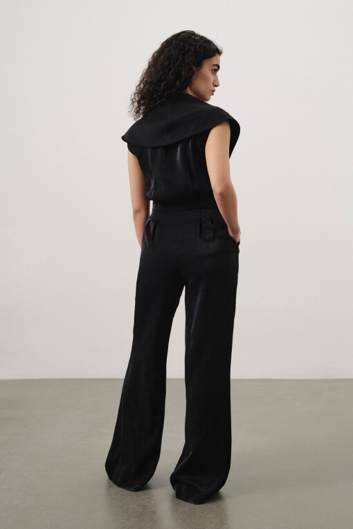 Sleeveless Jumpsuit in Black - 4