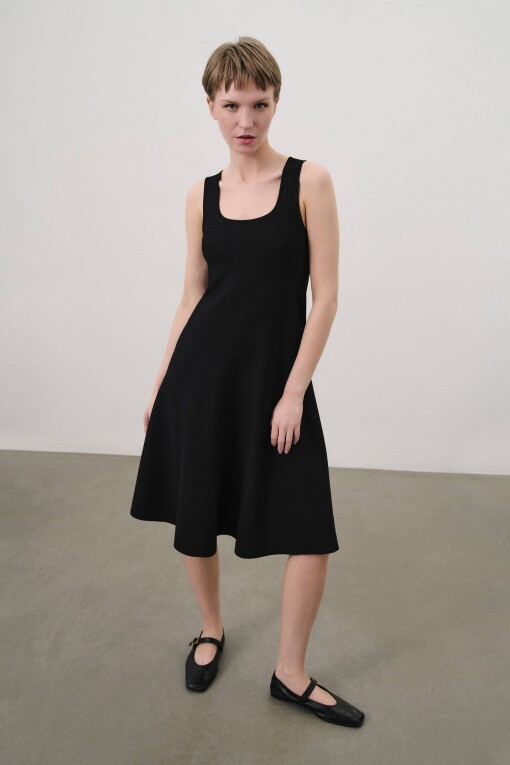 Black Knitwear Dress with Thick Straps 