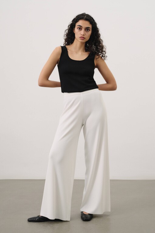 Wide Leg Off White Trousers 