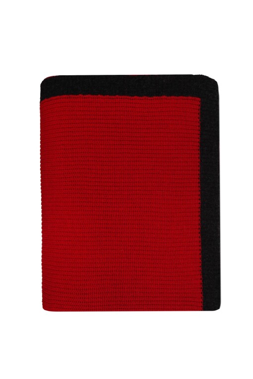 Kırmızı Battaniye 