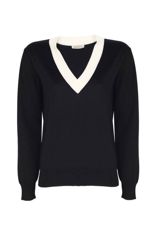 V-Neck Black Sweater - 4