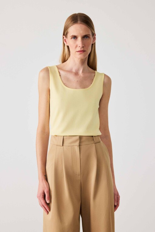 Yellow U-Neck Sleeveless Women's Top 